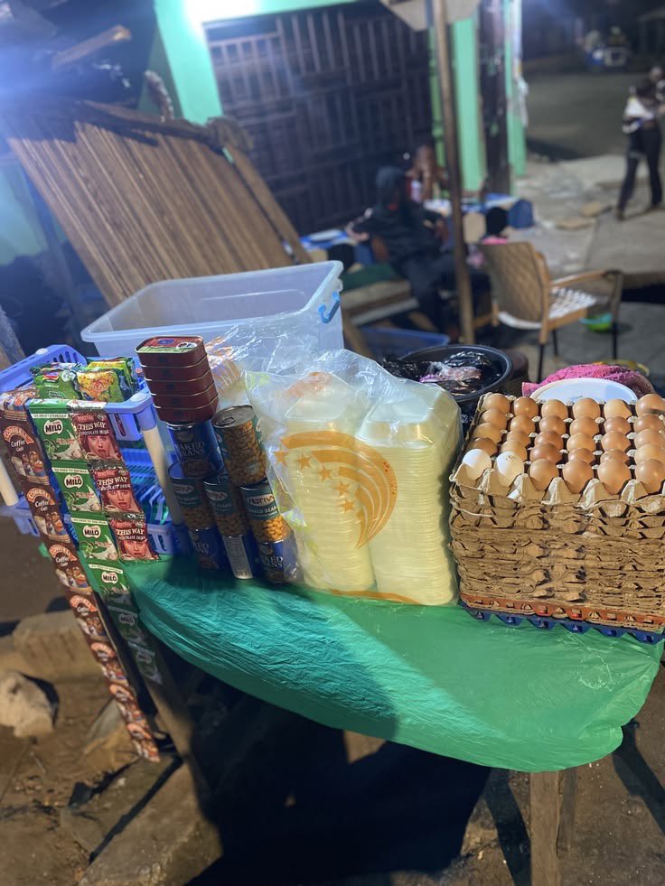 _phaarouq's tweet photo. jokes apart, how much would be enough to start something like this? nobody is doing this in my hostel area fr. https://t.co/aTNkB8fdRS