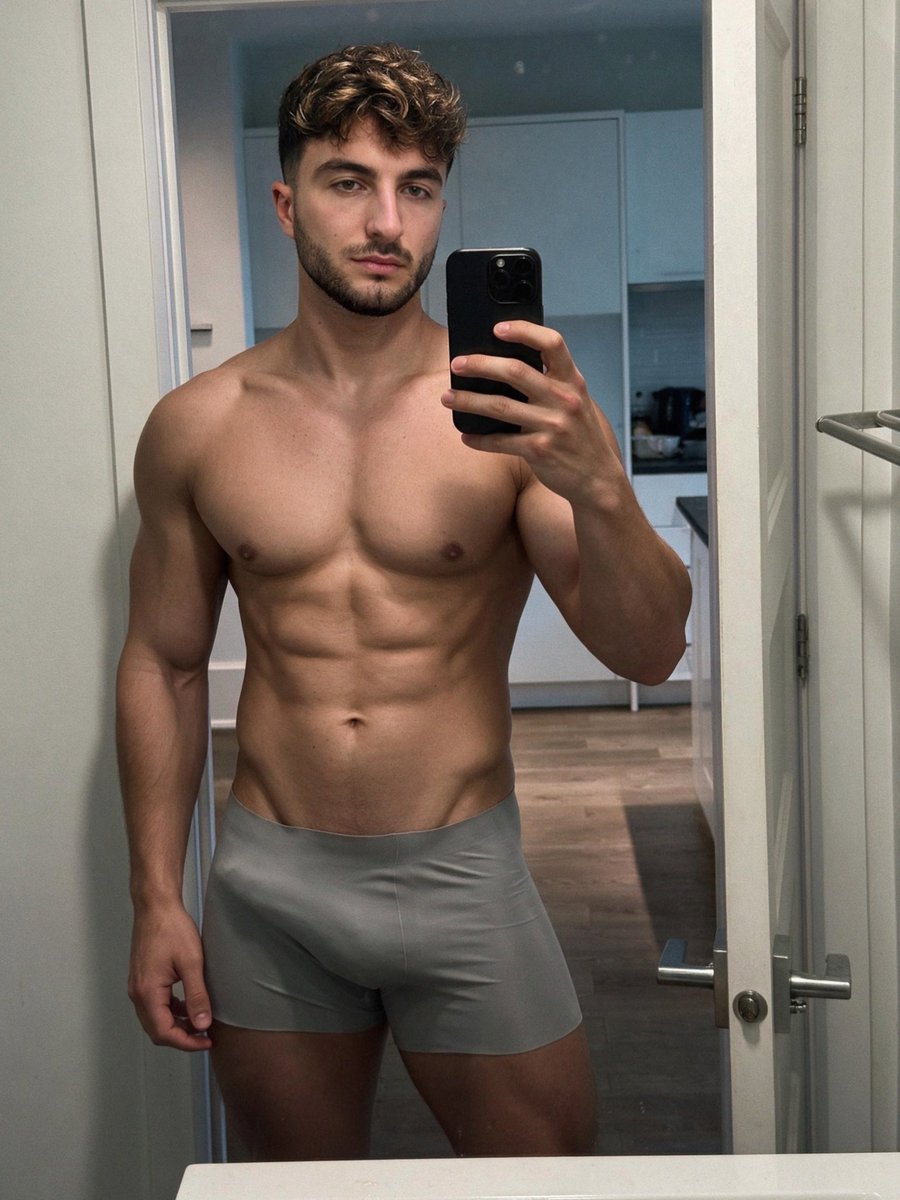 dhue_'s tweet photo. rate me 1-10 https://t.co/sUuxDEBEmH