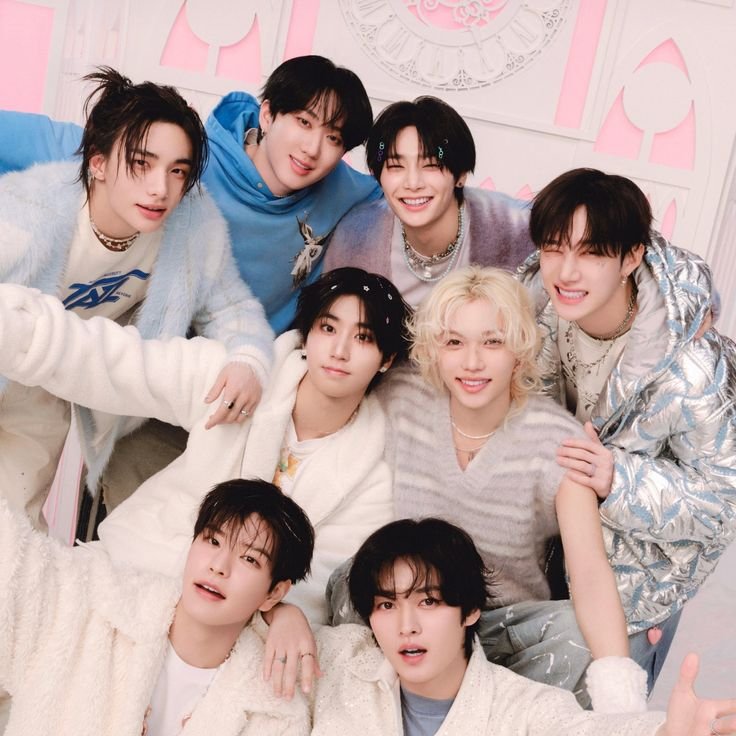 binnwhy_'s tweet photo. ⋆.𐙚 ̊🧵: 𝓐teez como canciones de 𝓢tray 𝓚ids https://t.co/sNsI0cNbY2