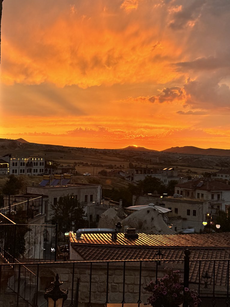 cherahnsarah's tweet photo. Grateful I got to see this.🥰 https://t.co/kLL56qw7Na