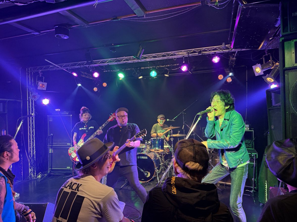 crawler_uglyman's tweet photo. 9.22 立川HEART BEAT
《立川第一デパートGIG vol.4》
R&amp;Rが降り刺さった立川の夜
B.Bさん！EX REVERTION!!
立川HEART BEAT♪
お越しの皆さまもブチ上がってて
どこを見渡してもR&amp;R！
クローラーズもブッ放せました✊
セッションも楽しかった〜
OneMorePint🍺
◆次回LIVE10/10 鶯谷What'sUp
お楽しみに https://t.co/mHXzVtUaiX