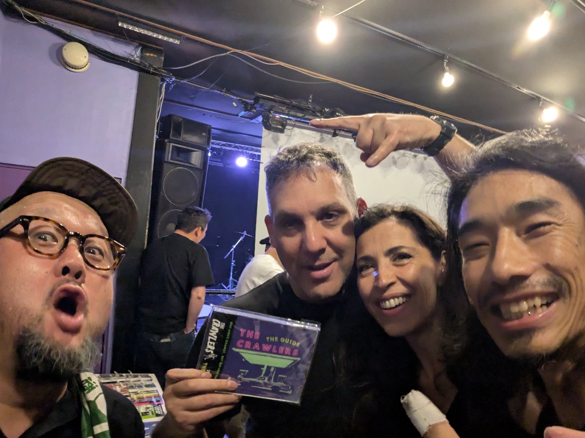 crawler_uglyman's tweet photo. 9.22 立川HEART BEAT
《立川第一デパートGIG vol.4》
R&amp;Rが降り刺さった立川の夜
B.Bさん！EX REVERTION!!
立川HEART BEAT♪
お越しの皆さまもブチ上がってて
どこを見渡してもR&amp;R！
クローラーズもブッ放せました✊
セッションも楽しかった〜
OneMorePint🍺
◆次回LIVE10/10 鶯谷What'sUp
お楽しみに https://t.co/mHXzVtUaiX