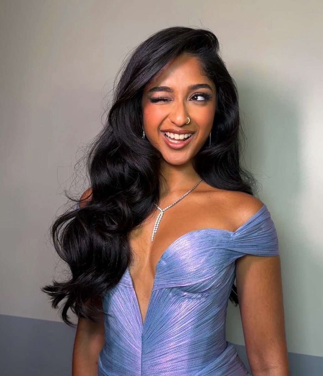 moniza_hossain's tweet photo. Colorism is a brain disease that prevents people from perceiving objective truths such as when women with dark skin are extremely hot https://t.co/JZuT1YnTOW