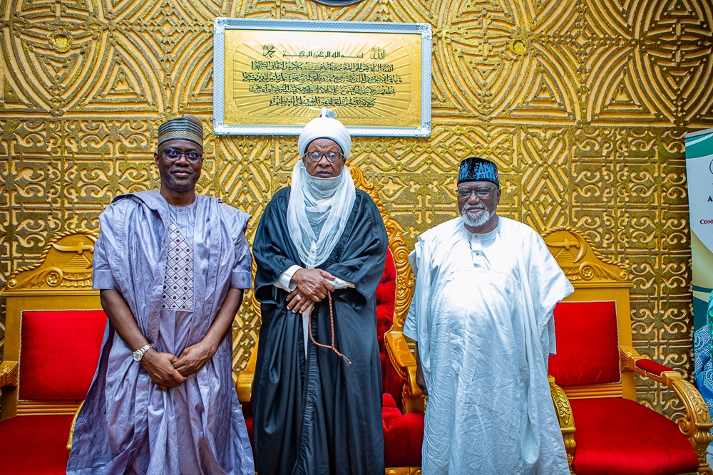 seyimakinde's tweet photo. I also said that the forthcoming election is between Nigerians and the APC, and that this calls for a united effort to change the status quo so that we can have a Nigeria that works for everyone, not just a select few. https://t.co/nvM8IKrR97