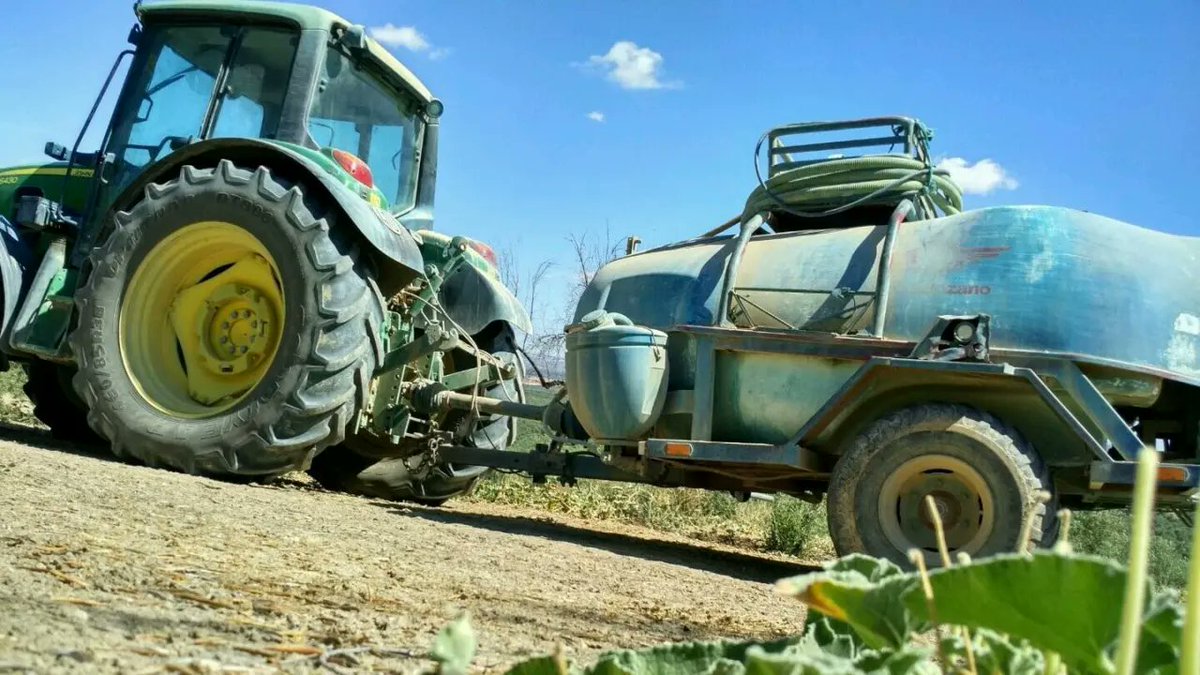IEB_Spain's tweet photo. "El gasóleo acabará filtrándose en la cesta de la compra", ya que es vital para agricultura y logística "y los agricultores pedirán que se les subvencione", explica el profesor Rafael Pampillón.

Vía @la_informacion https://t.co/xrNVoo4txC https://t.co/86MWBYB07P