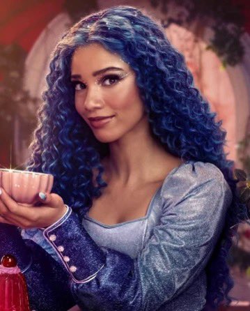 descendantstrr's tweet photo. 🚨 Malia Baker reveals her wishes for Chloe’s character in Descendants 6 to Agents of Fandom

‘I want to see Chloe in a Letterman jacket, I want to see Jock Chloe in action.’ https://t.co/UCeNEF9d2N