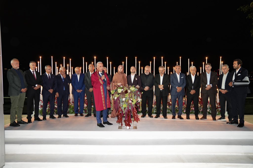 cetinkaya_salim's tweet photo. Ukid Başkanı Zeki Çalışkan’ın kıymetli kızı Tayyibe Zehra ile Mücahid Kayıkçı'nın nikat akitlerini Belediye Başkanımız @ismetyildirimtr gerçekleştirirken bizlerde şahitlik ettik.

Genç kardeşlerimize iki cihan saadeti diliyorum.

@abdullahozdemir https://t.co/UrVja4DJkA