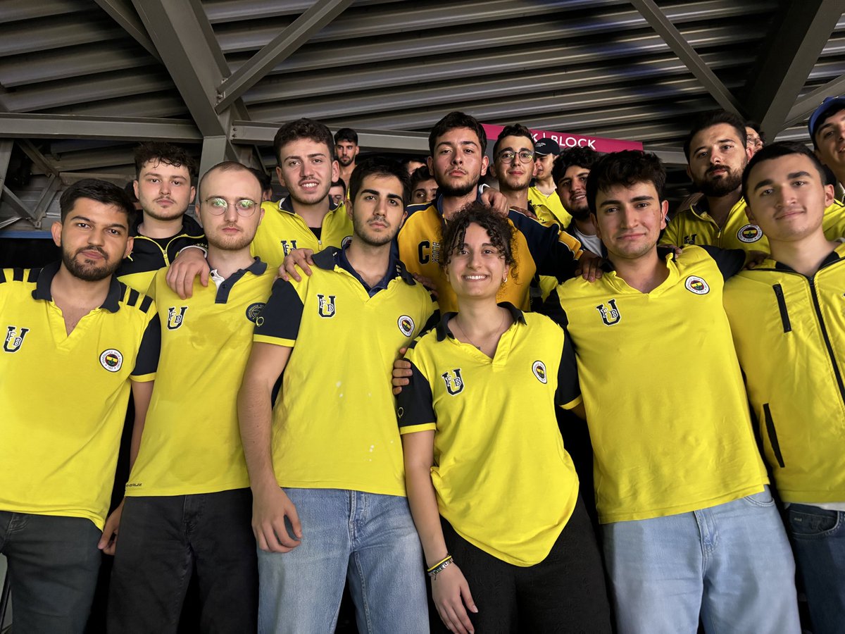 UFBIstanbul's tweet photo. 1907 ÜNİFEB İstanbul Üniversitesi örgütlenmesi olarak Fenerbahçemizi beşiktaş karşısında yalnız bırakmadık. https://t.co/qI7KWsATag
