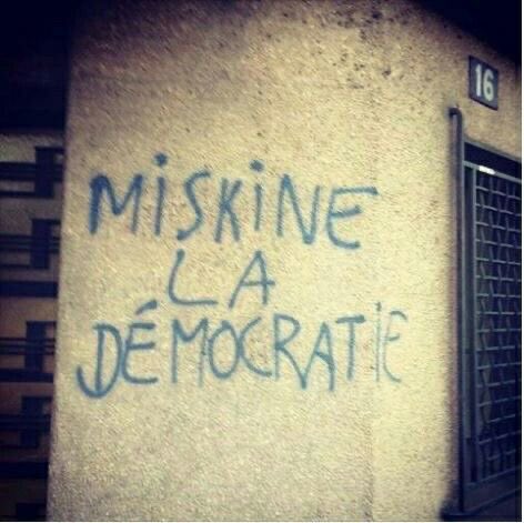 cryingovercptsd's tweet photo. miskine la démocratie sah https://t.co/DNFhD4VcZ9