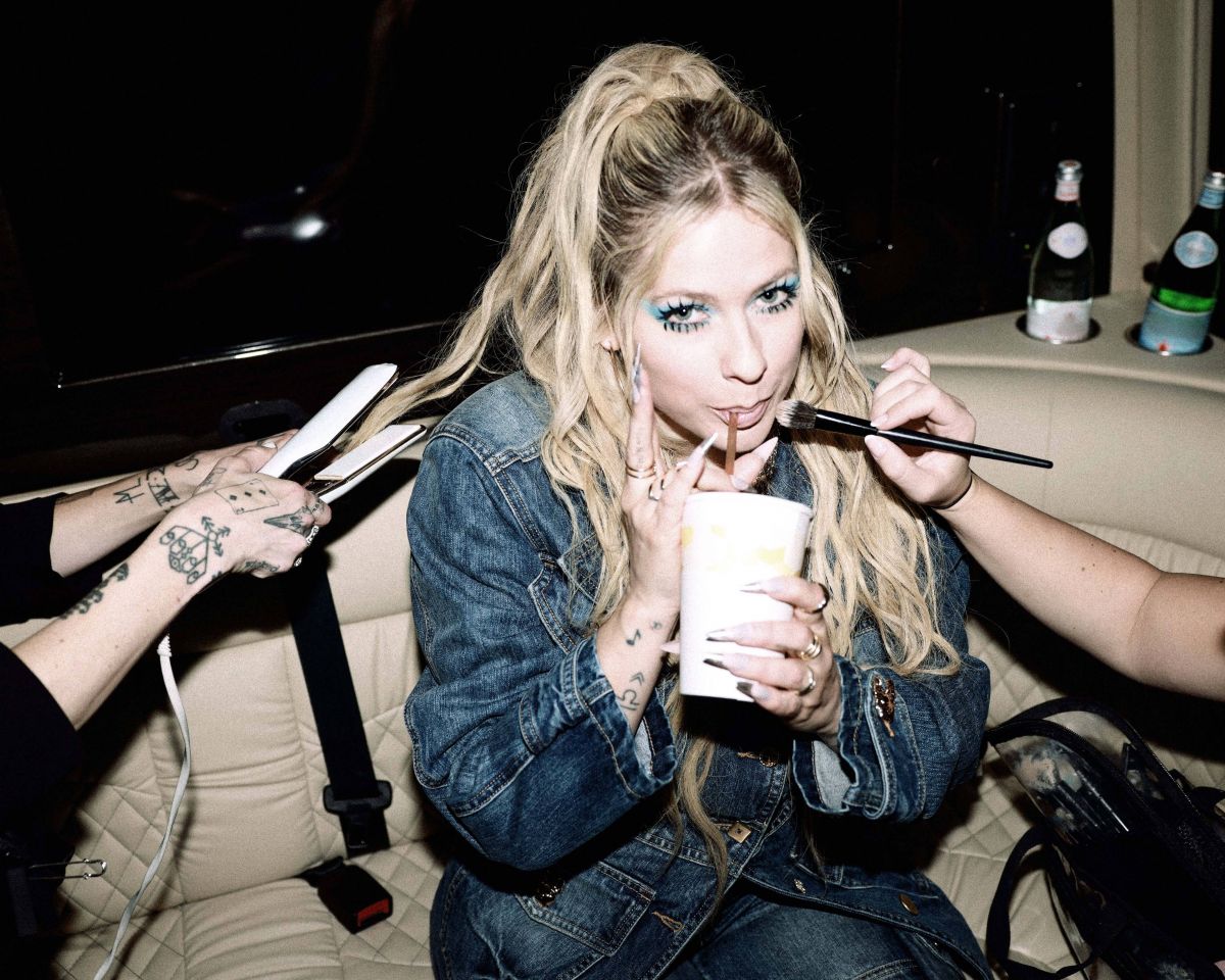 danswinn81's tweet photo. Avril Lavigne https://t.co/8rbaj3wNM5