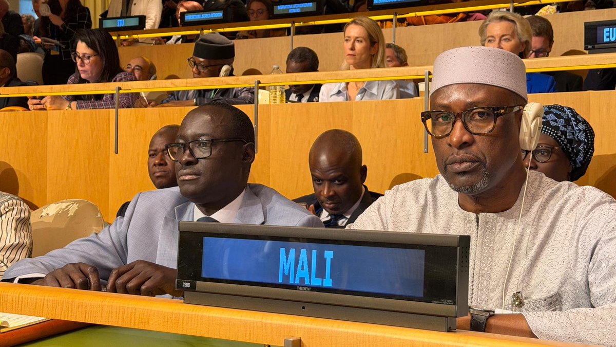 MaliMaeci's tweet photo. Son Excellence Monsieur Abdoudaye DIOP, Ministre des Affaires étrangères et de la Coopération internationale, a pris part, ce mardi 22 septembre 2026, à la cérémonie d’ouverture du débat général de la 81ème session ordinaire de l'Assemblée générale des Nations Unies, en présence notamment du Président de la Commission en charge des Affaires étrangères du Conseil National de Transition ainsi que de la Représentante de la Cellule des Relations internationales de la Primature.

Cette cérémonie d’ouverture placée sous la présidence de Son Excellence Monsieur Khalilur Rahman du Bangladesh, Président de la 81ème session de l'Assemblée Générale, marque le demarrage du débat général, au cours duquel le Ministre DIOP est attendu pour livrer le message et la vision du Mali, au nom de Son Excellence Le Général d'Armée Assimi GOITA, Président de la Transition, Chef de l’Etat.

Bureau de l’Information et de la Presse/MAECI