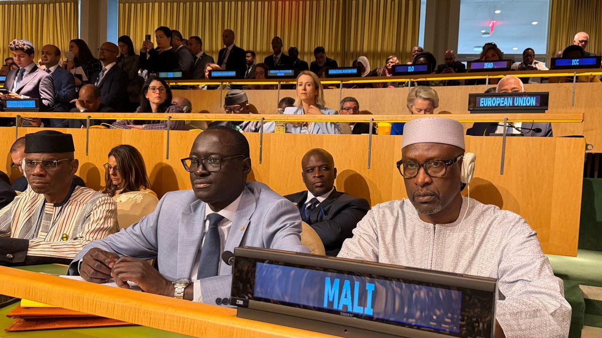 MaliMaeci's tweet photo. Son Excellence Monsieur Abdoudaye DIOP, Ministre des Affaires étrangères et de la Coopération internationale, a pris part, ce mardi 22 septembre 2026, à la cérémonie d’ouverture du débat général de la 81ème session ordinaire de l'Assemblée générale des Nations Unies, en présence notamment du Président de la Commission en charge des Affaires étrangères du Conseil National de Transition ainsi que de la Représentante de la Cellule des Relations internationales de la Primature.

Cette cérémonie d’ouverture placée sous la présidence de Son Excellence Monsieur Khalilur Rahman du Bangladesh, Président de la 81ème session de l'Assemblée Générale, marque le demarrage du débat général, au cours duquel le Ministre DIOP est attendu pour livrer le message et la vision du Mali, au nom de Son Excellence Le Général d'Armée Assimi GOITA, Président de la Transition, Chef de l’Etat.

Bureau de l’Information et de la Presse/MAECI