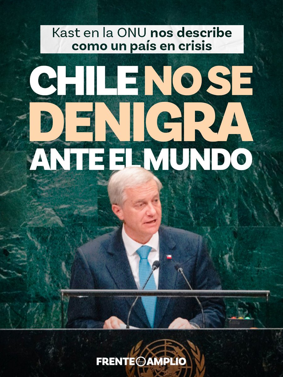elfrente_amplio's tweet photo. En su primera intervención ante la ONU, Kast presentó a Chile como un país estancado, quebrado y sumido en una crisis que su Gobierno estaría comenzando a superar.

Pero las cifras dicen otra cosa: 9,5% de desempleo y casi un millón de personas sin trabajo.

Como Presidente de la República, su deber es representar a Chile ante el mundo, no usar una tribuna internacional para instalar un relato de fracaso sobre nuestro país ni culpar al pasado de una crisis que su propio Gobierno decidió crear.