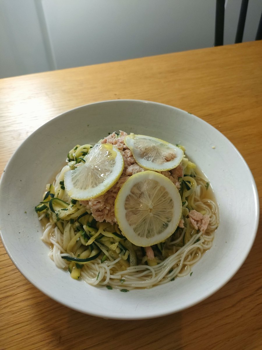 helechoue's tweet photo. after salivating over the members' sudachi udon in kagawa i made lemon zucchini somen. which isn't the same thing at all but was the closest In Spirit i could make with what i had #japanese_traditional_photo_eating https://t.co/2pWHau29py
