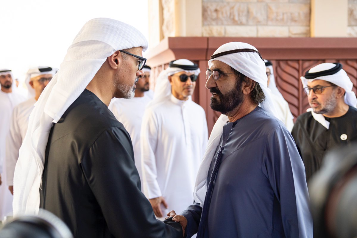 DXBMediaOffice's tweet photo. محمد بن راشد خلال تقبل التعازي في مجلس زعبيل من أولياء العهود ونواب الحكام وعدد من الشيوخ والمسؤولين والمواطنين. https://t.co/l970cw4jRB