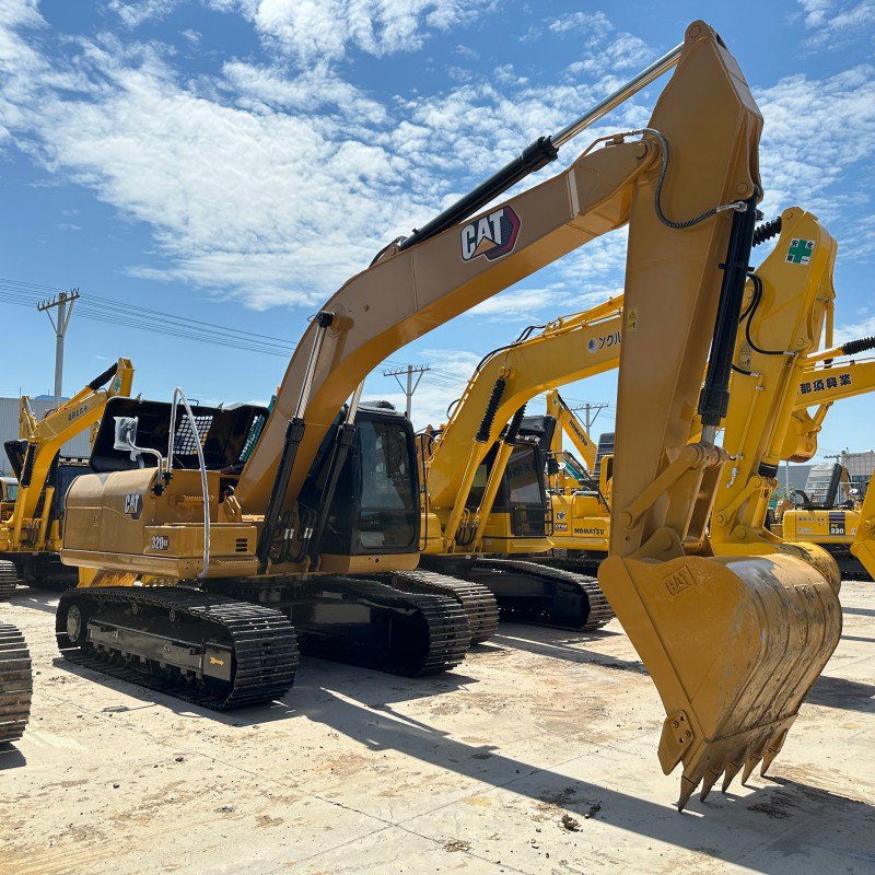 Truckbridge's tweet photo. Excavator CAT320GX 2023
Engine model C4.4
Hours: approximately 500hrs
DM for price
#heavyduty #construction #export https://t.co/QpesfWhCzo