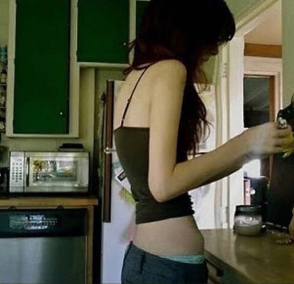 Immystrawbb's tweet photo. I need to look like this #thinspo #edrtwt #edtwtㅤ #slimandtoned #skinny #pretty https://t.co/Yg5zvKtGvJ