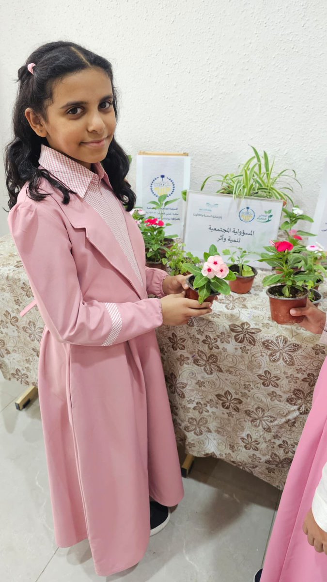 selmeyahclub's tweet photo. نفذت المسؤولية الاجتماعية بنادي #السلمية  أمس الأثنين 21/ 9/ 2026  مبادرة ( لمستي الخضراء ) بالتعاون مع المدرسة الإبتدائية السادسة والثلاثون https://t.co/0zCh3kFMyI