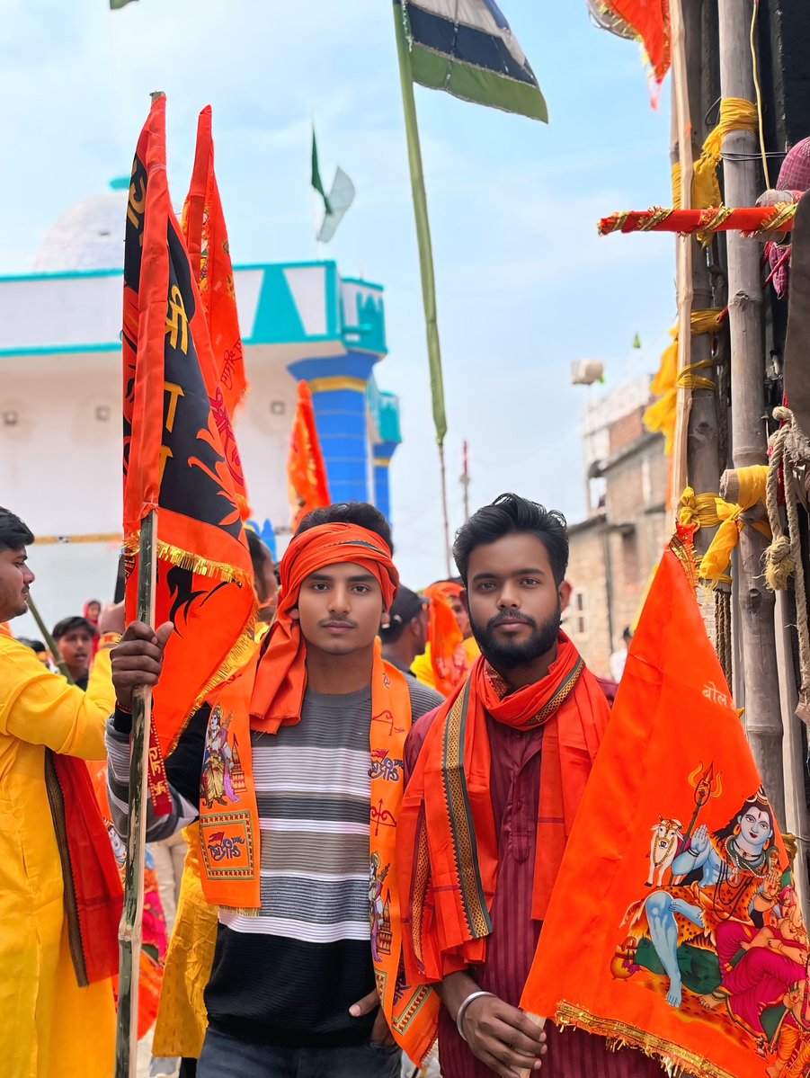 AlexCabrer2zkx's tweet photo. Hail Lord Rama https://t.co/cFXBrYqNle