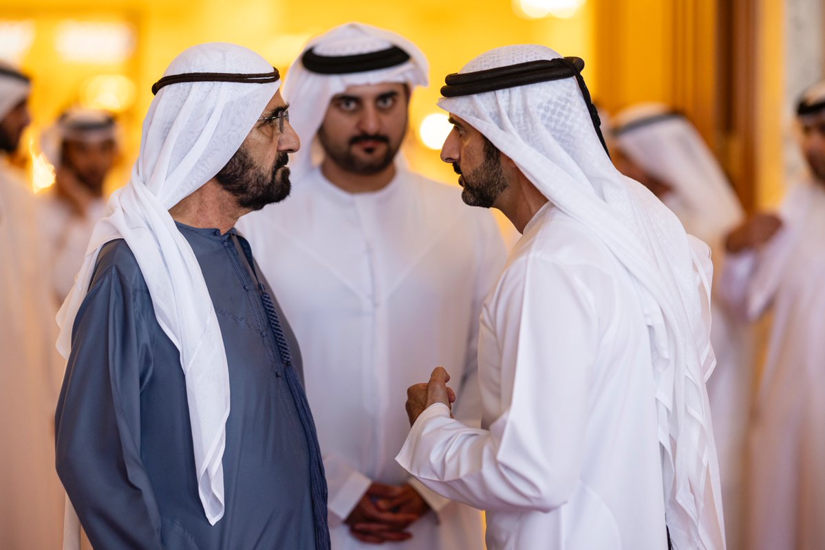 DXBMediaOffice's tweet photo. محمد بن راشد خلال تقبل التعازي في مجلس زعبيل من أولياء العهود ونواب الحكام وعدد من الشيوخ والمسؤولين والمواطنين. https://t.co/l970cw4jRB