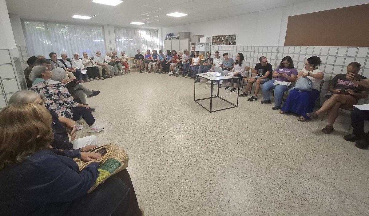 cristovictoria's tweet photo. Xuntanza de inicio de curso https://t.co/ZZHlnkkXYP https://t.co/y2nLNKo6q6