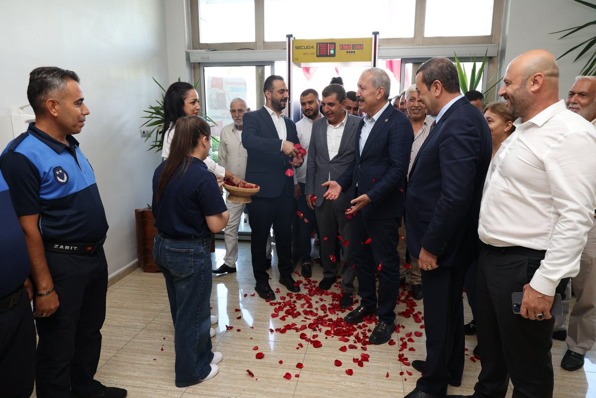 avfatmagulcalim's tweet photo. 📍 Reyhanlı

Milletvekilimiz Sn.Kemal KARAHAN, İl Başkanımız Sn.Mustafa ERDOĞAN ve teşkilatımızla birlikte Reyhanlı Belediye Başkanımız Sn.Ahmet Salman YUMUŞAK’ı ziyaret ettik.

Reyhanlı’mıza kazandırdığı hizmetler ve özverili çalışmaları için Belediye Başkanımız Sn.Ahmet Salman YUMUŞAK’a teşekkür ediyoruz.