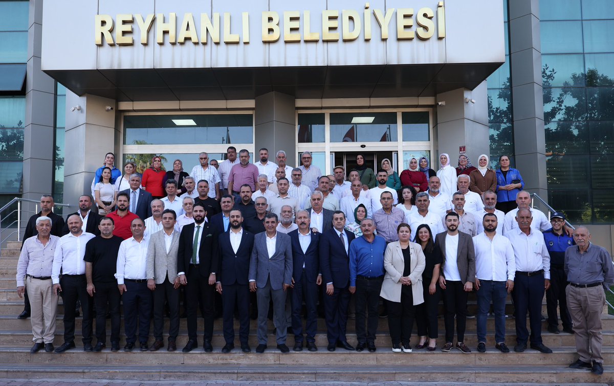 avfatmagulcalim's tweet photo. 📍 Reyhanlı

Milletvekilimiz Sn.Kemal KARAHAN, İl Başkanımız Sn.Mustafa ERDOĞAN ve teşkilatımızla birlikte Reyhanlı Belediye Başkanımız Sn.Ahmet Salman YUMUŞAK’ı ziyaret ettik.

Reyhanlı’mıza kazandırdığı hizmetler ve özverili çalışmaları için Belediye Başkanımız Sn.Ahmet Salman YUMUŞAK’a teşekkür ediyoruz.
