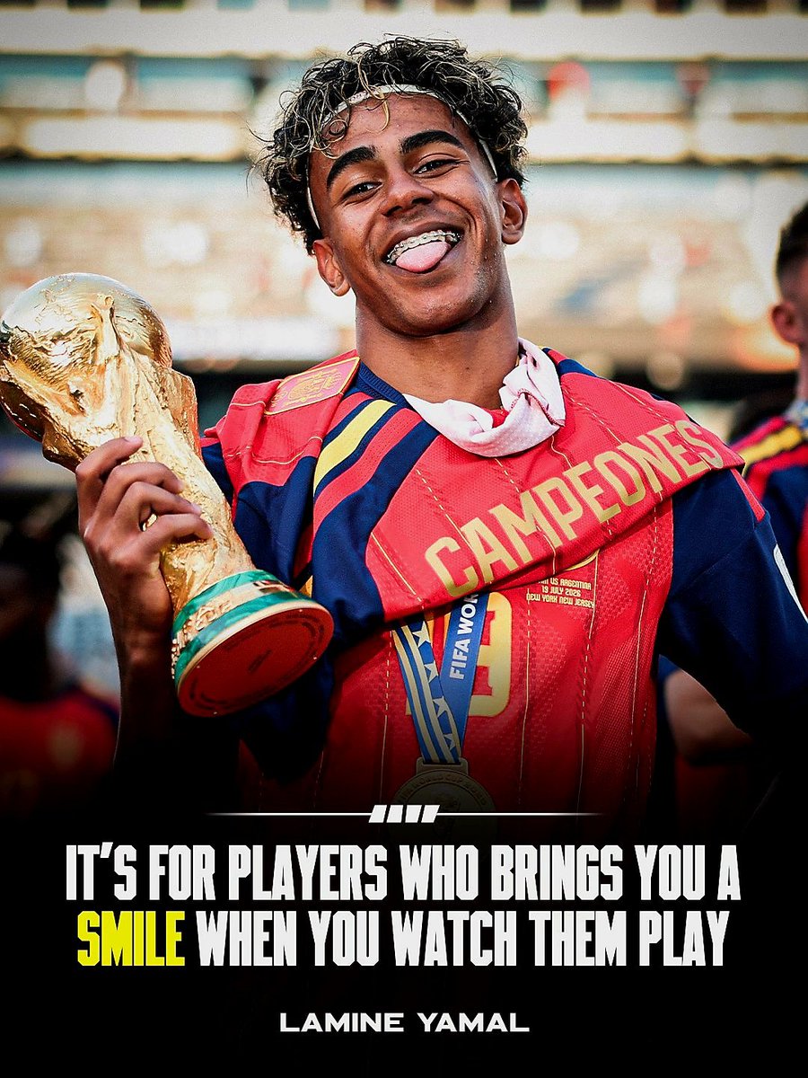 muhd_namadi's tweet photo. Ballon d’Or is for players that put smile to their fans not only busy scoring selfish goals. 💙♥️ https://t.co/Jx7V4Nv4ft