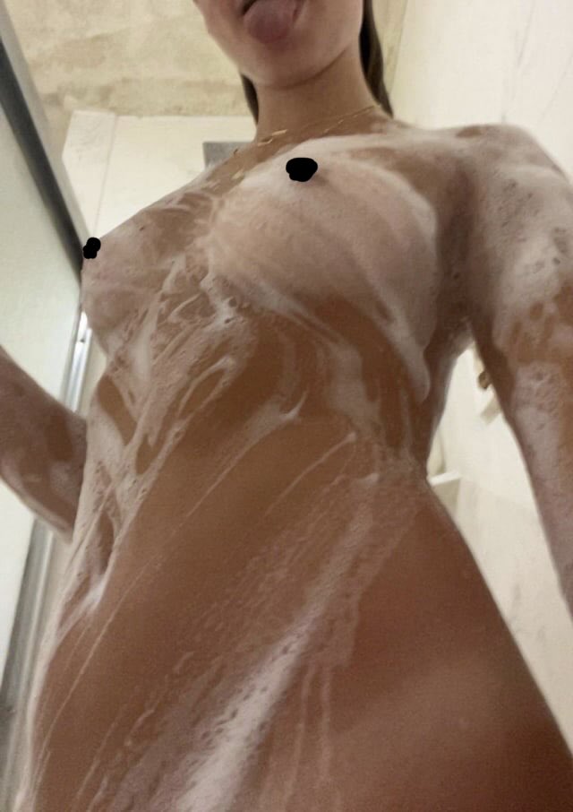 jen8569's tweet photo. Dm me to see my shower pics
Girls only (any age) https://t.co/jFbxVHoTjI