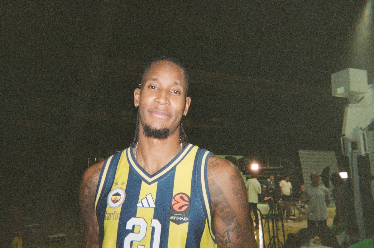 EuroLeague's tweet photo. We just got the disposables back 📸 

@FBBasketbol on film 🎞️ https://t.co/3XyLRPGCT3