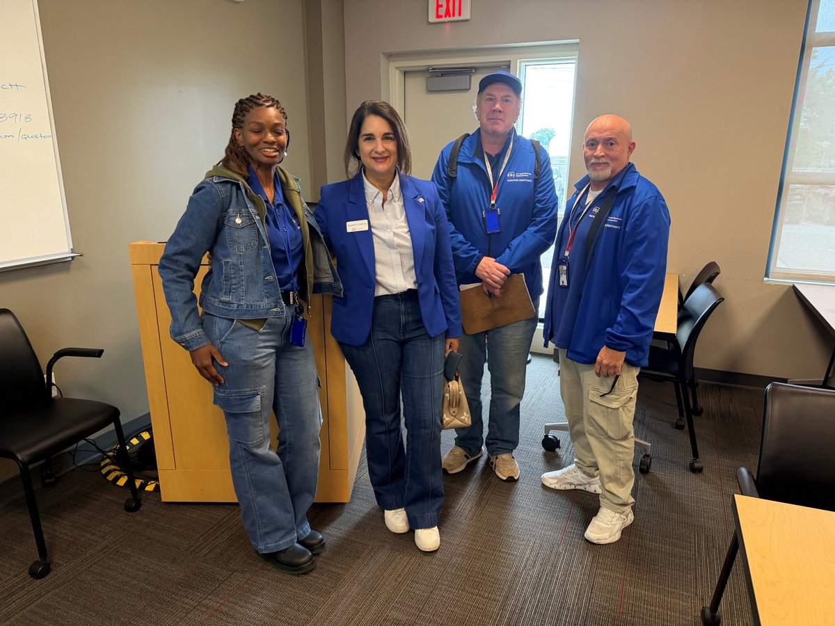 SBA_Connecticut's tweet photo. Our @SBA_ODR was in full force today in Fairfield surveying damages caused to residential &amp; small businesses as a result of the storms that fell across Fairfield county on 9/13. @CTDEMHS @Moragut https://t.co/ndeQ2titac