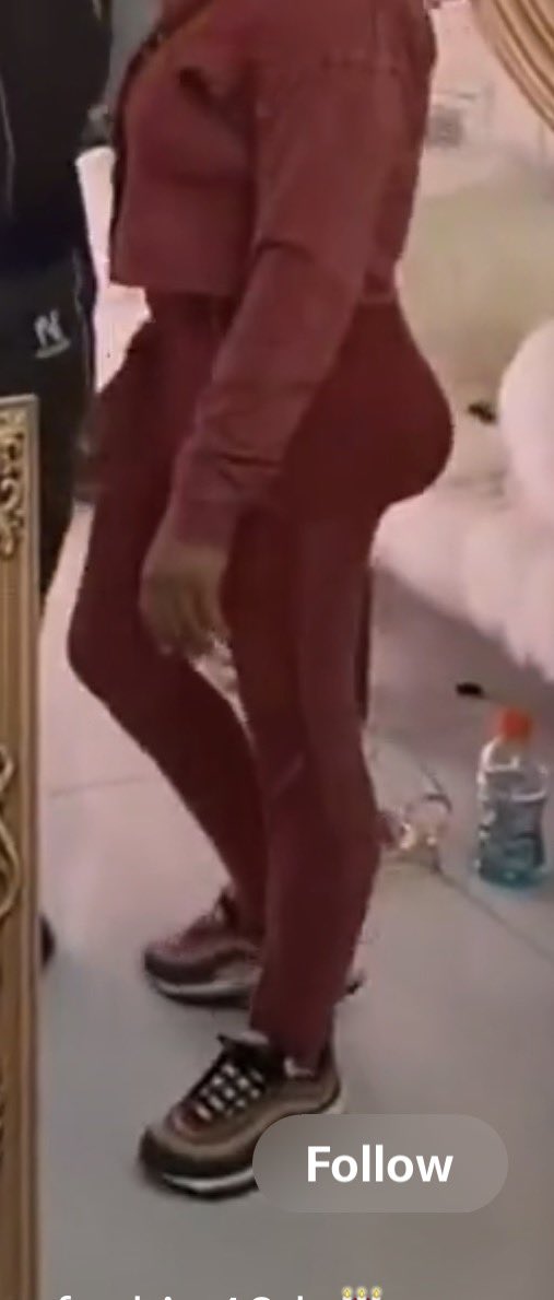 uknowthevibez41's tweet photo. @wavecheckers Look like somebody pinched her shit like 👌🏾 https://t.co/fm3iQX4xzW