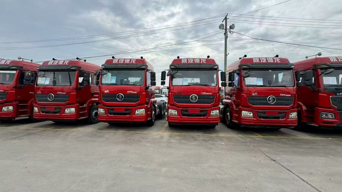 Truckbridge's tweet photo. High Quality Shacman M3000
Year 2021
120,000 kilometres 
DM for price 
#shacman #tractor #exports https://t.co/NS5DzfEtQY