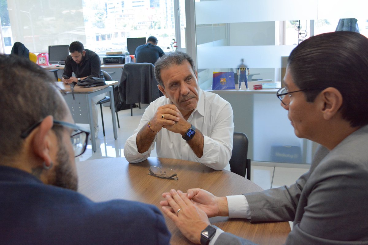 ConsejoComEc's tweet photo. #EnClave
Agradecemos la apertura de @MachadoRobertoO de @MachdeportesFM por escuchar sobre los servicios que brinda el Consejo de Comunicación. https://t.co/C4J2HbEGma