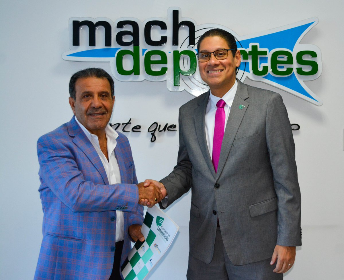 ConsejoComEc's tweet photo. #EnClave
Agradecemos la apertura de @MachadoRobertoO de @MachdeportesFM por escuchar sobre los servicios que brinda el Consejo de Comunicación. https://t.co/C4J2HbEGma