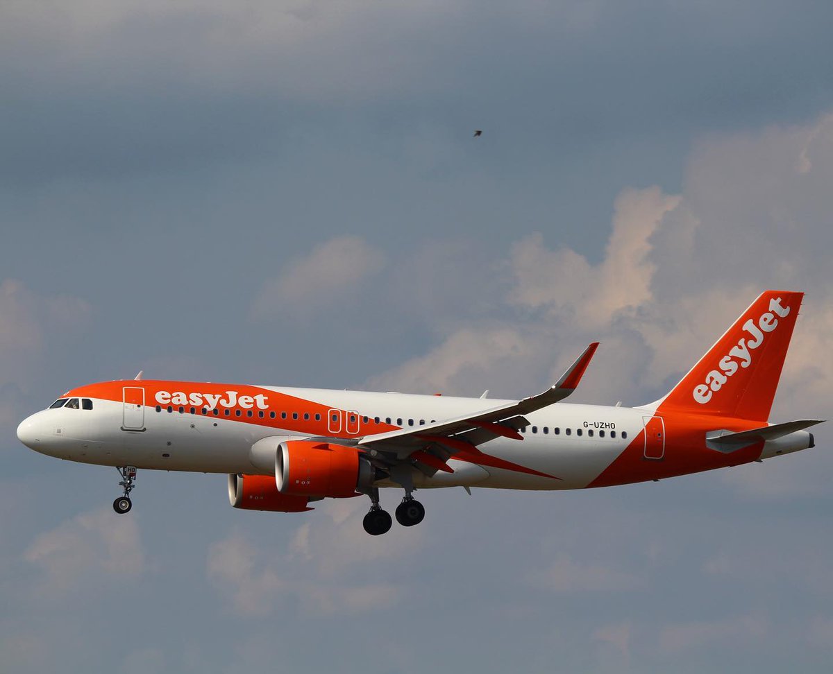 BryceValerkoa's tweet photo. easyJet Airbus A320neo in Munich. https://t.co/sxhYySt9rf