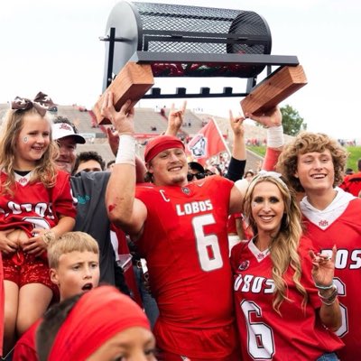 BeautyBabesBall's tweet photo. Because it’s Rio Grande Rivalry Week in the Land of Enchantment, and I want to keep this trophy home! Let’s do this @UNMLoboFB 

💪🏼😤🩶🏈❤️🐺🆙

#GoLobos #NewProfilePic https://t.co/WAhh6kDqJw