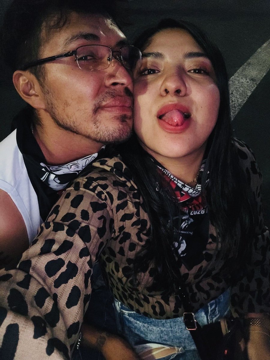 21082Dalia's tweet photo. Amo que mis brazos encajen con los tuyos. 💕 https://t.co/zipT2XTj53