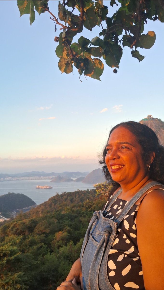 showurlovetoday's tweet photo. @itau @jaoromania Minha mãe faz 60 anos mês que vem e é MUITO fã do Jão. Somos do Rio e já temos passagens pra SP mas não temos ingressos. Levem a gente de presente de aniversário pra essa jovem senhora, Itaú? #MeNotaItaú 🧡 32 https://t.co/cXmLEqTdqH