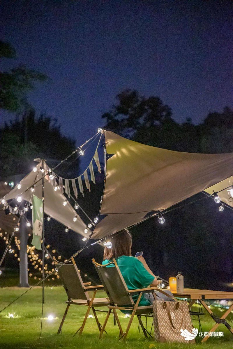 JaynaLipsett's tweet photo. Noche de camping perfecta! Fuego, estrellas y risas con mis mejores amigos  #AventuraAlAireLibre， https://t.co/ZRE0bQjnPB