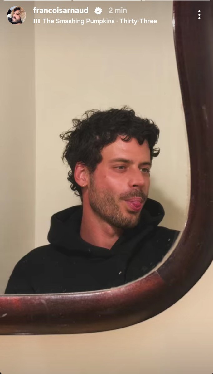 Onions_Sucks's tweet photo. Tongue out Tuesday ♥️✌️
Adorable millennial 🫠 https://t.co/PYOKhI1Fqn