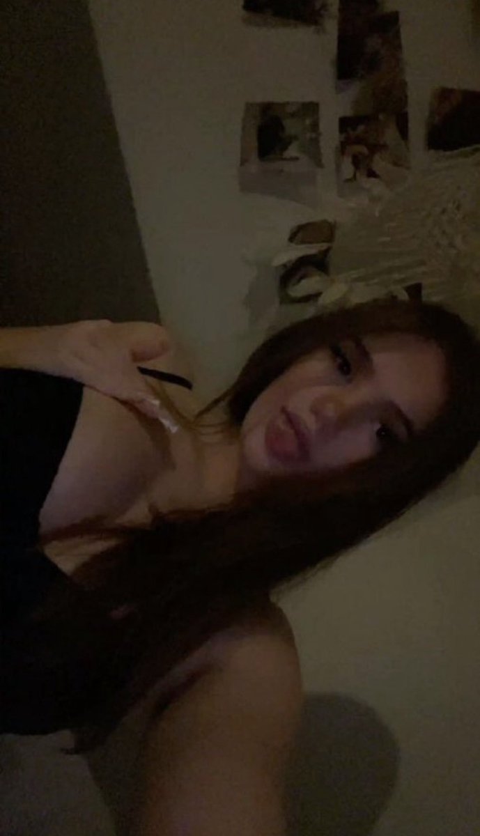 CompingQueen's tweet photo. anyone playing with their c**k rn? 😋 https://t.co/XgeumJqYox