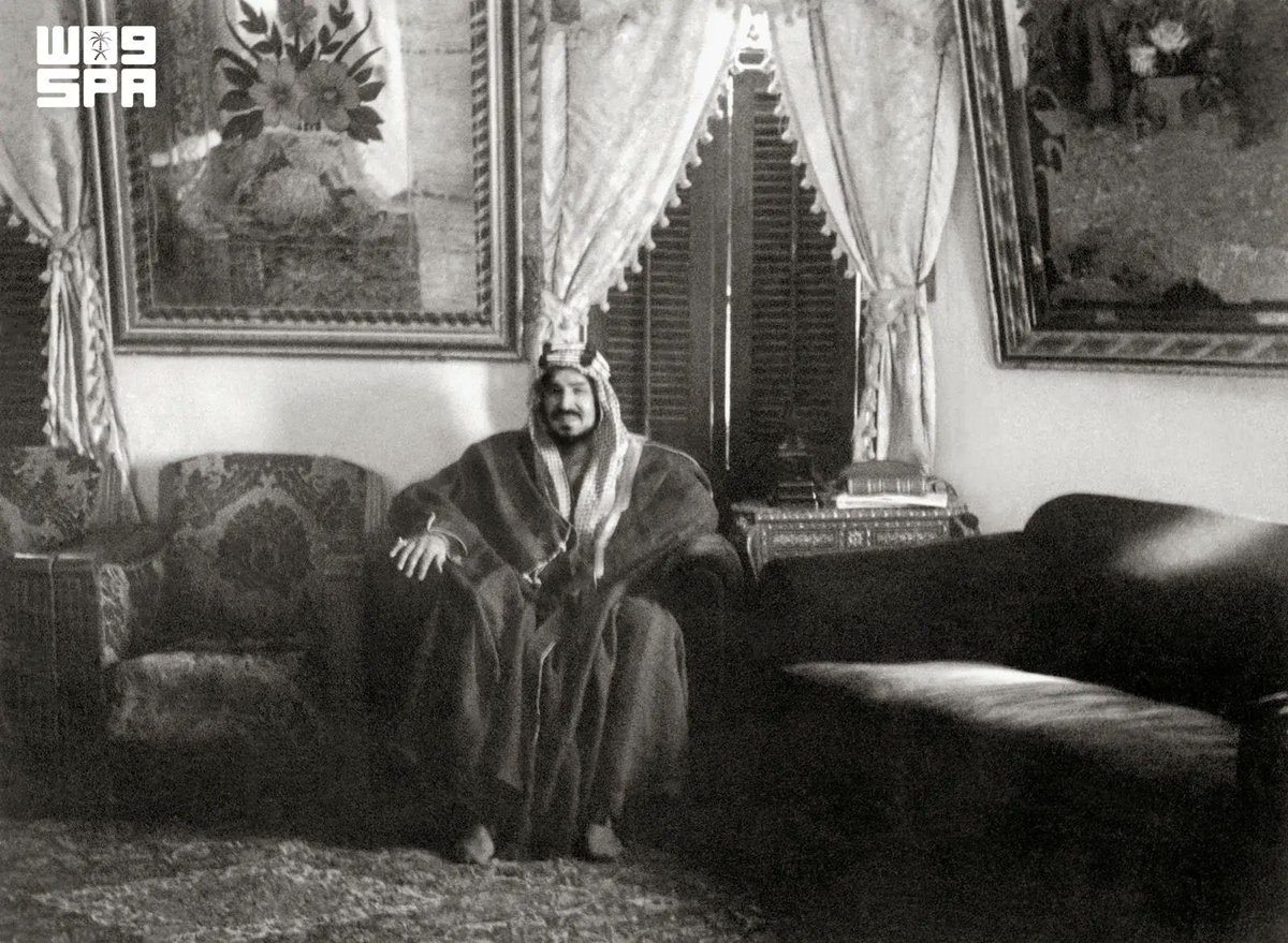 gorgeous4ew's tweet photo. المؤسس الملك عبدالعزيز رحمه الله:

"لقد فتحت هذه البلاد ولم يكن عندي من العتاد سوى قوة الإيمان وقوة التوحيد". https://t.co/amy5Xx3GOE