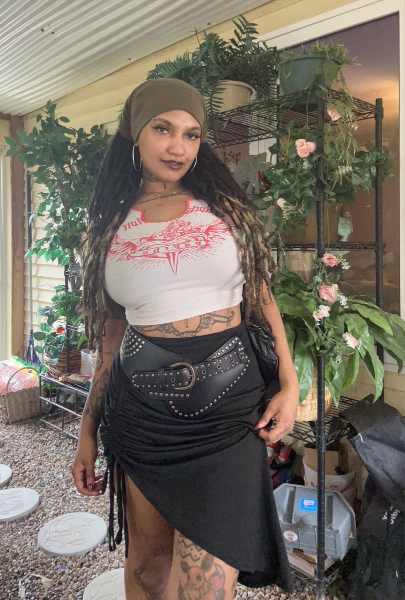 XOTHRASHERBRAT's tweet photo. Goddess Thrasher is impossible to stay away from, it's just a fact at this point. once i get my claws in you, you'll never be free again. https://t.co/Dhlw6t3PHN