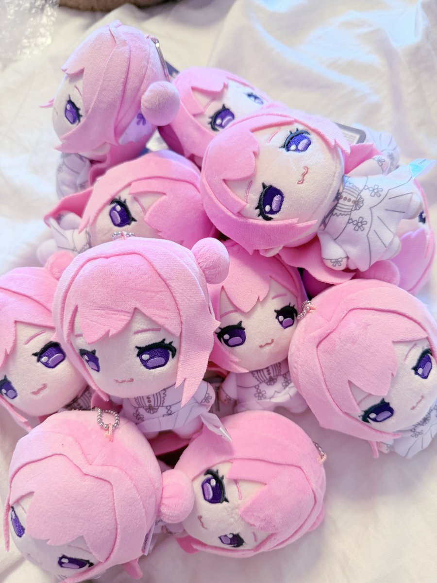 marinjirai's tweet photo. this is the best thing ever 
i need a couple hundreds more i think https://t.co/EfLKmKjReB