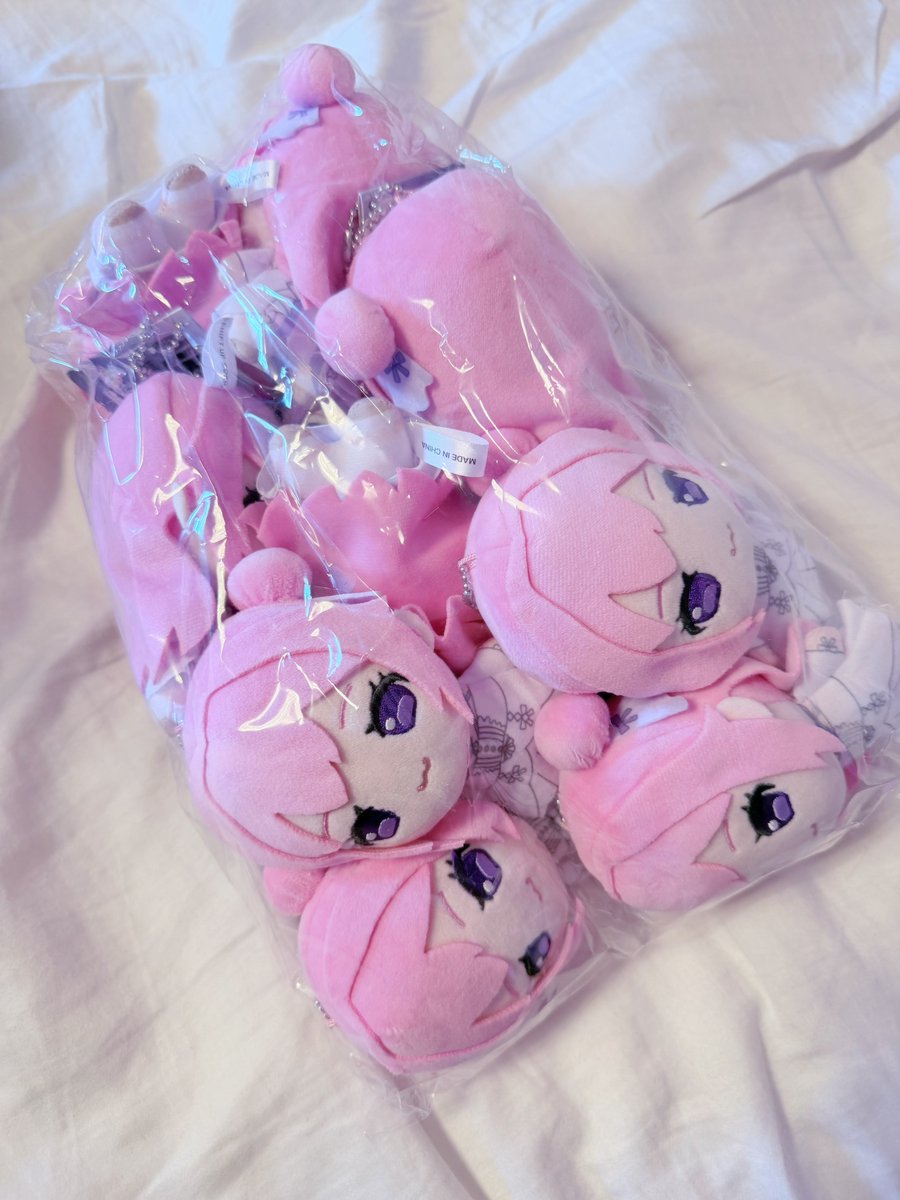 marinjirai's tweet photo. this is the best thing ever 
i need a couple hundreds more i think https://t.co/EfLKmKjReB
