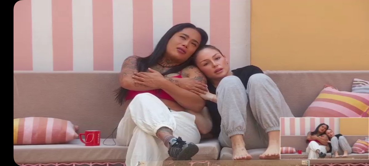 rosalezzc_'s tweet photo. Gema mostrando su apoyo a Karina #LaCasaDeLosFamososMéxico https://t.co/4ukwLNHn2D