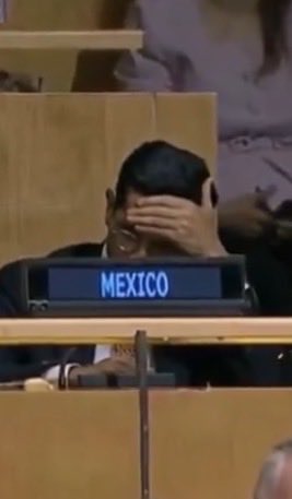 EDSONDORANTES7's tweet photo. @vampipe Ahora si como le gusta al canciller se la dejaron caer doblada !!! https://t.co/rb200VmFrC