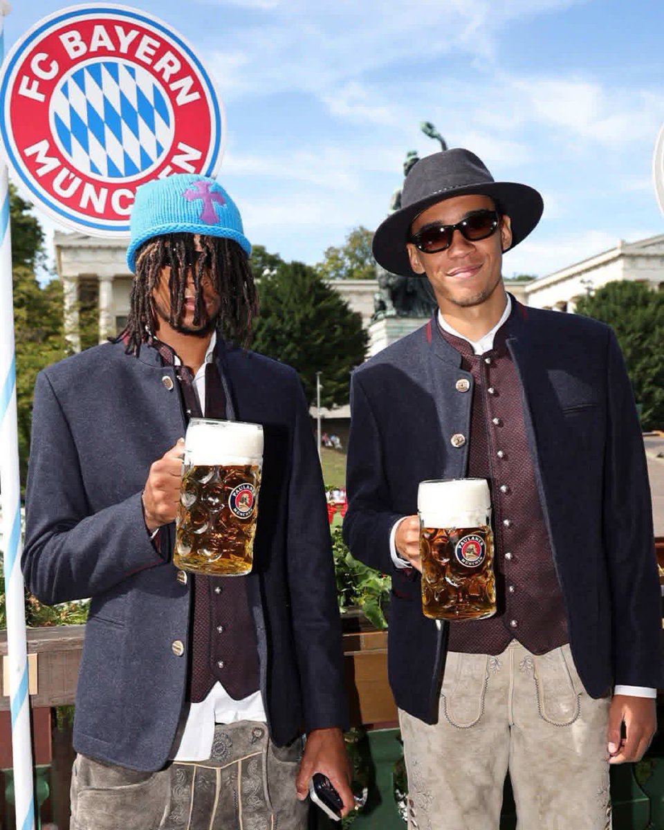 Blizzard_HQ's tweet photo. 📲 Michael Olise and Jamal Musiala during Bayern Munich’s Oktoberfest! 😅🍺 https://t.co/sUy2y9CX3s