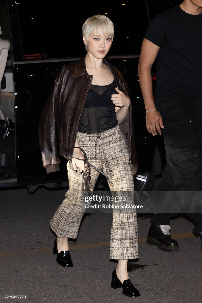 xgfimsm's tweet photo. Chisa attending 2 events in one day for #MFW
#ChisaxPrada #PradaSS27 #VogueWorld @Prada https://t.co/0i23quDV8f
